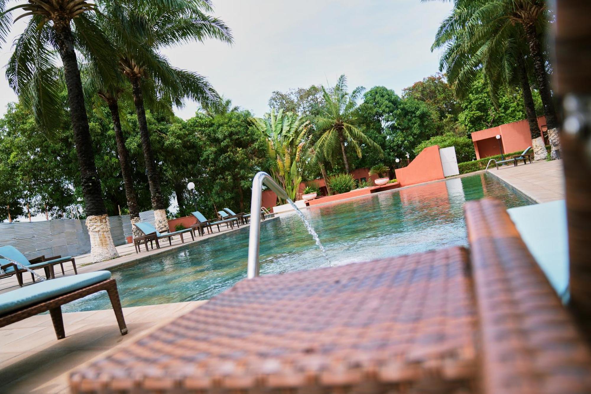 Dunia Hotel Bissau Exteriör bild