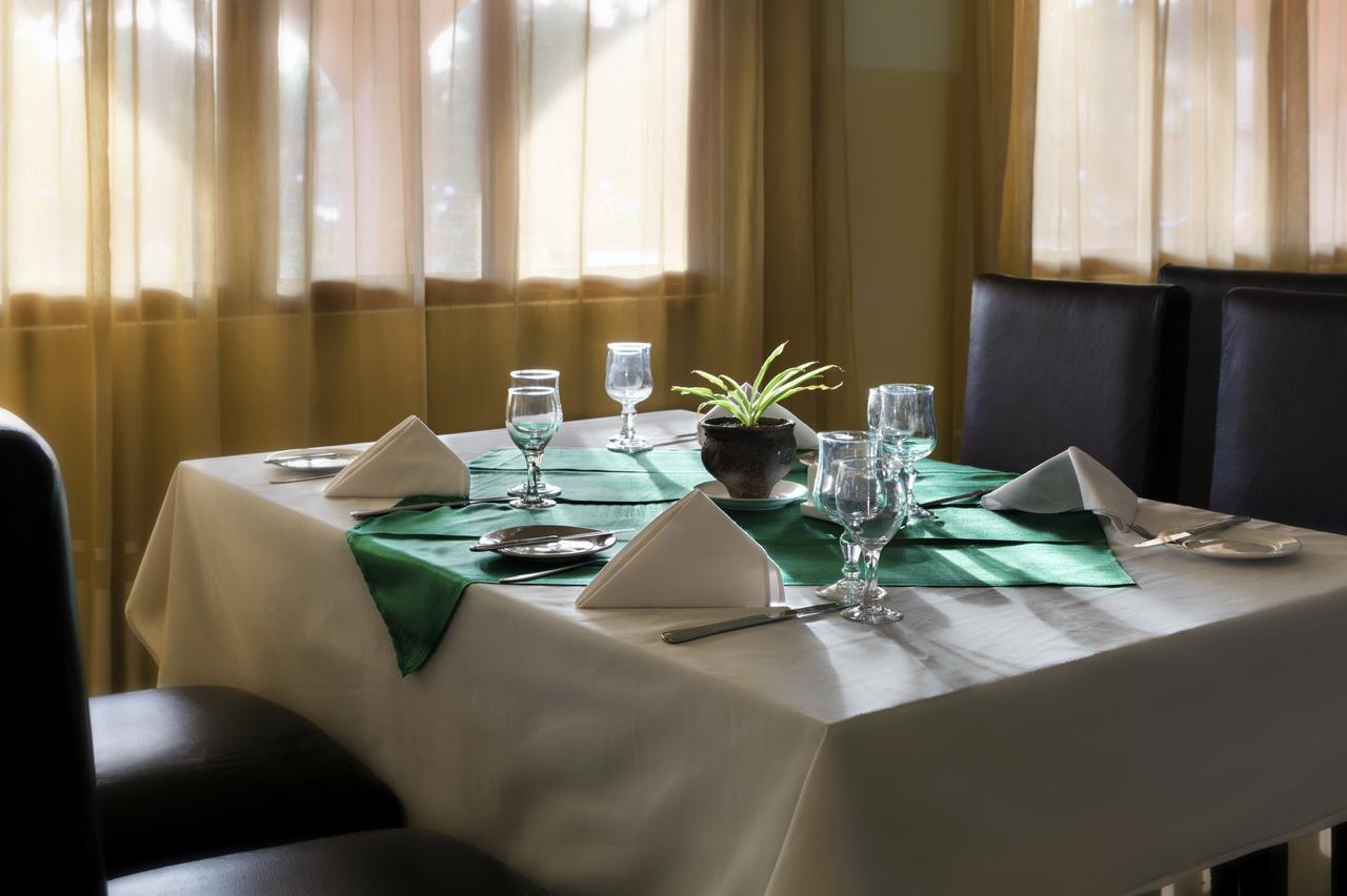 Dunia Hotel Bissau Exteriör bild